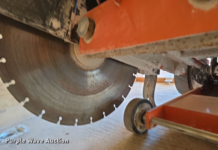 image for item DW3928 2018 Husqvarna FS520 concrete saw