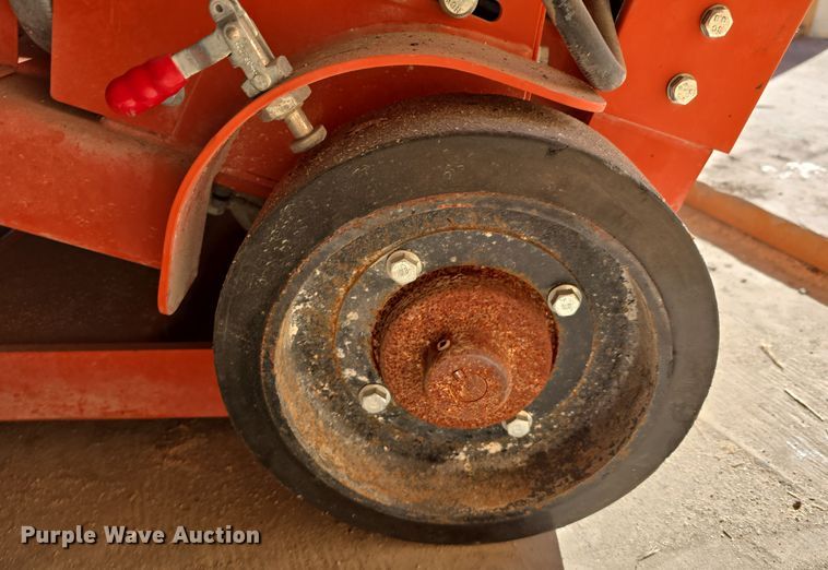 image for item DW3928 2018 Husqvarna FS520 concrete saw