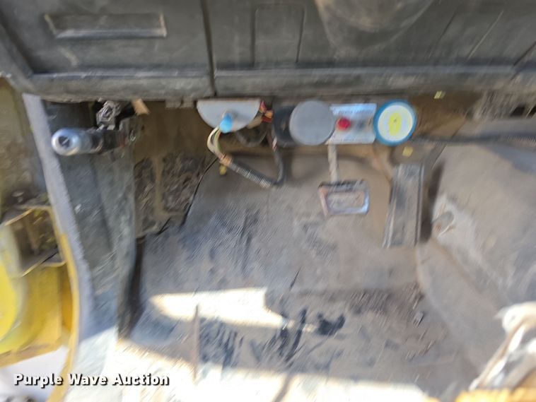 image for item DW3970 1991 GMC Topkick dump flatbed truck