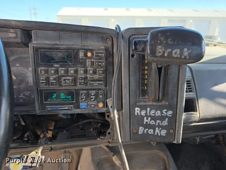 image for item DW3970 1991 GMC Topkick dump flatbed truck