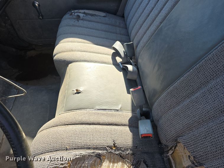 image for item DW3970 1991 GMC Topkick dump flatbed truck