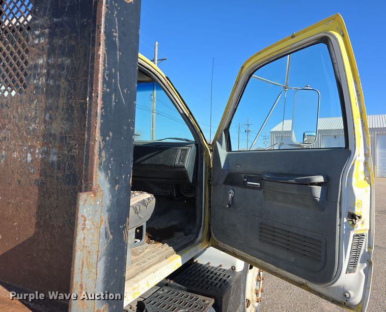 image for item DW3970 1991 GMC Topkick dump flatbed truck