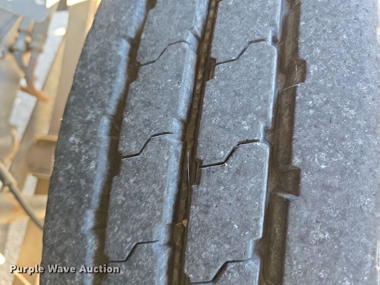 image for item DW3970 1991 GMC Topkick dump flatbed truck