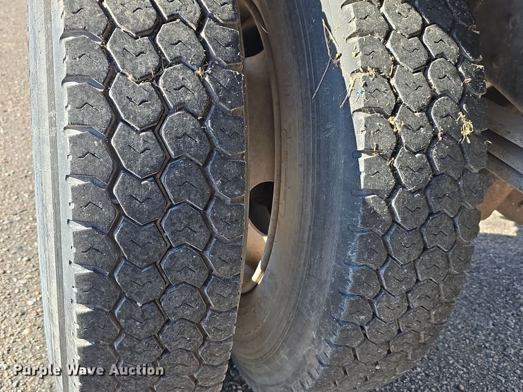 image for item DW3970 1991 GMC Topkick dump flatbed truck