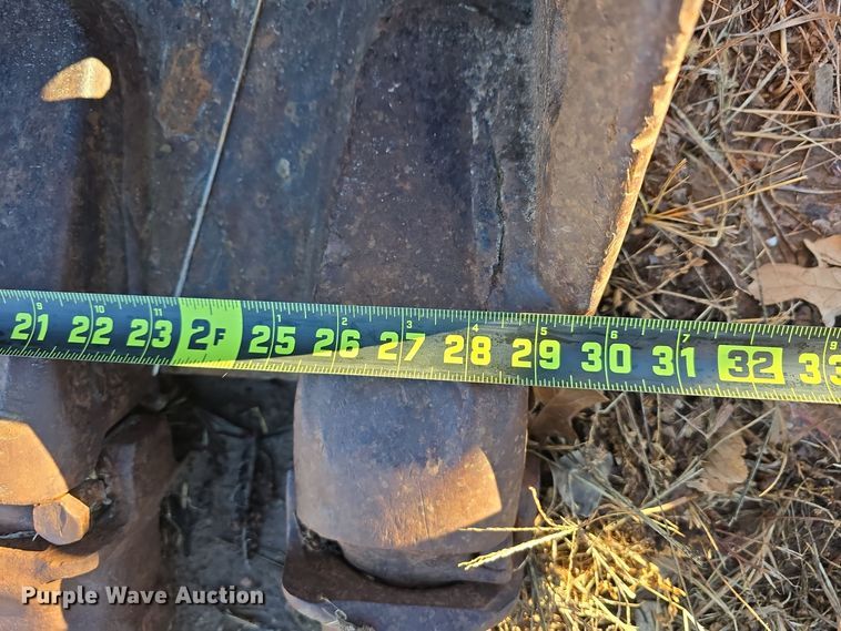 image for item DW3983 (2) excavator buckets