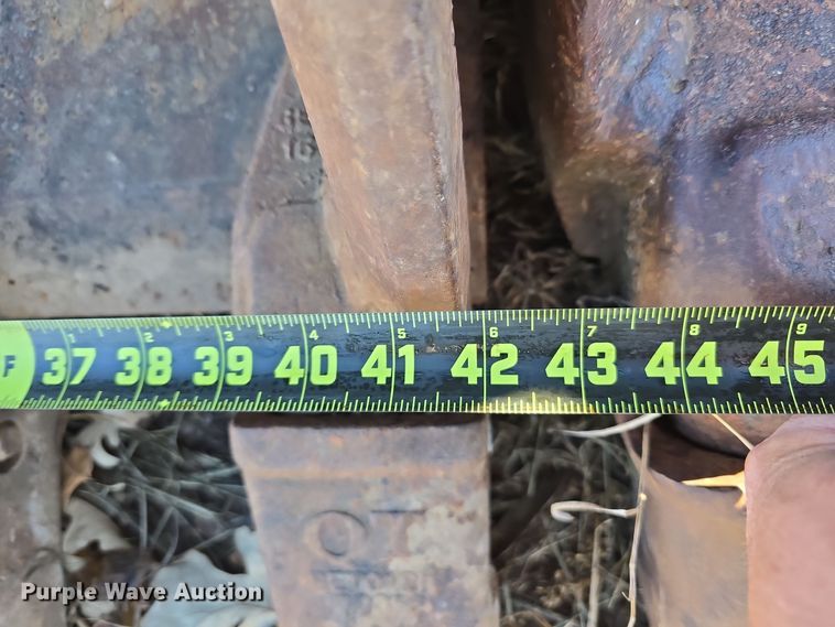 image for item DW3983 (2) excavator buckets