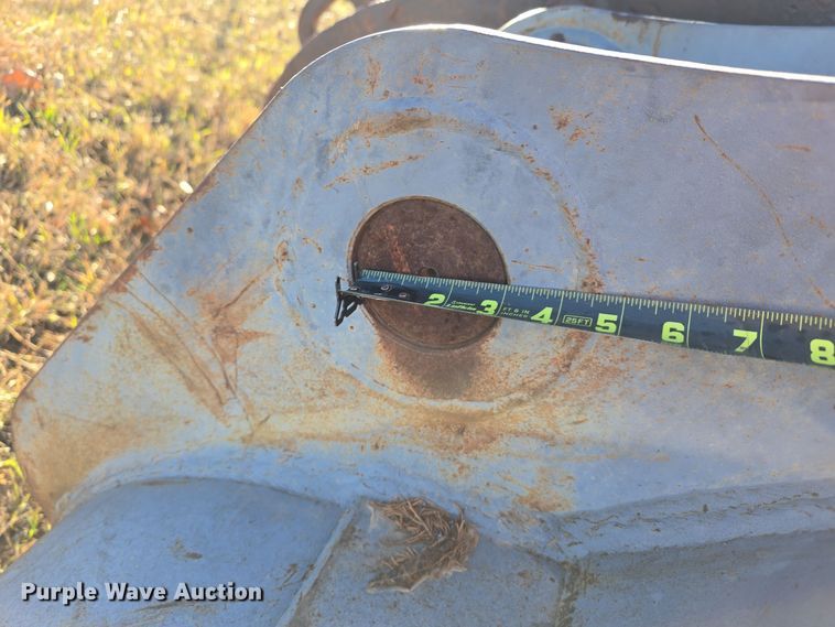 image for item DW3983 (2) excavator buckets