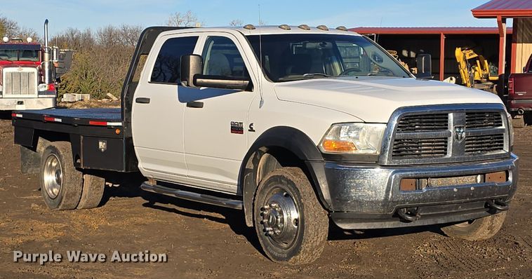 image for item DW3985 2011 Dodge Ram 4500HD flatbed truck