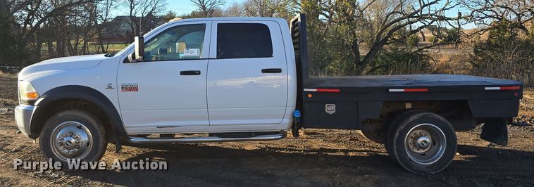 image for item DW3985 2011 Dodge Ram 4500HD flatbed truck