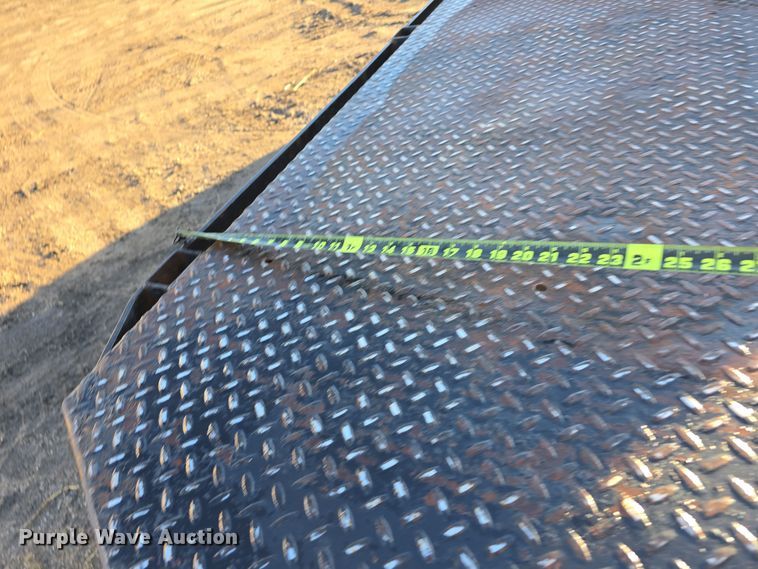 image for item DW3985 2011 Dodge Ram 4500HD flatbed truck