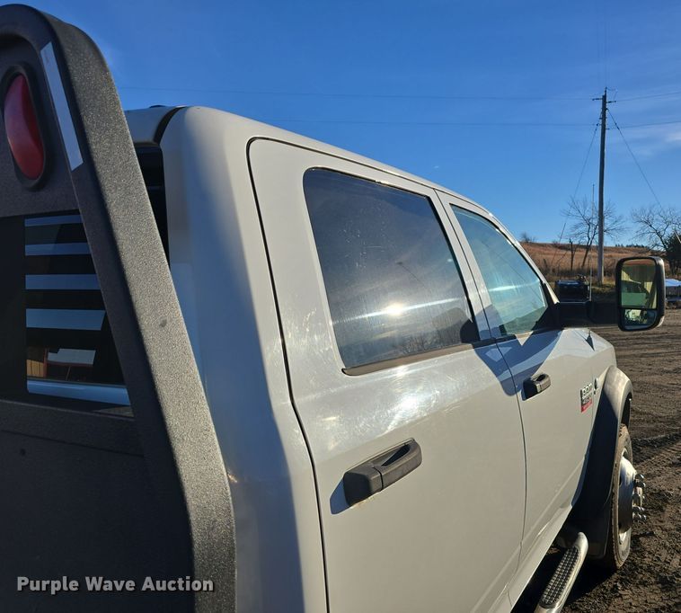 image for item DW3985 2011 Dodge Ram 4500HD flatbed truck