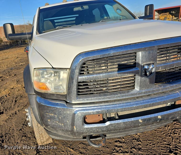 image for item DW3985 2011 Dodge Ram 4500HD flatbed truck