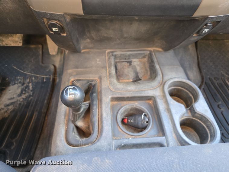 image for item DW3985 2011 Dodge Ram 4500HD flatbed truck