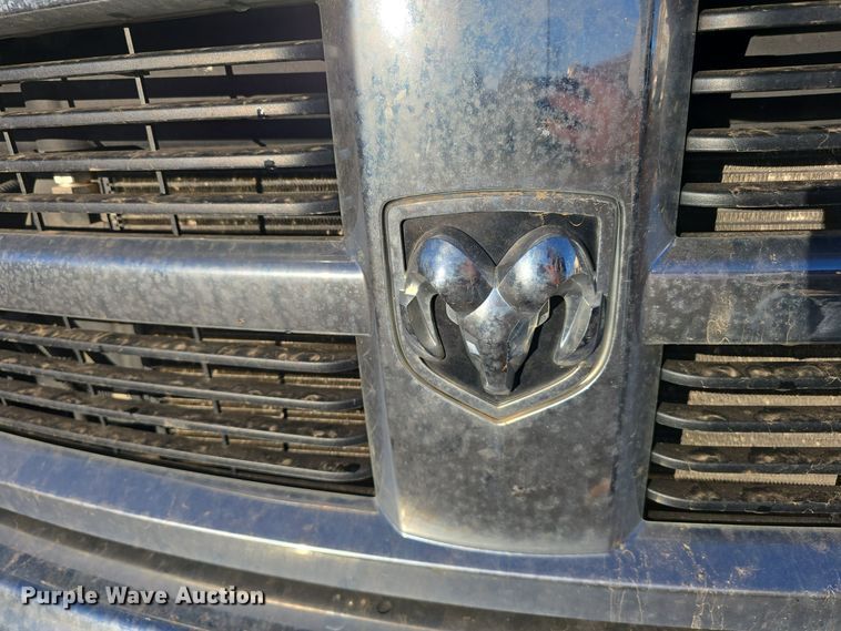 image for item DW3985 2011 Dodge Ram 4500HD flatbed truck