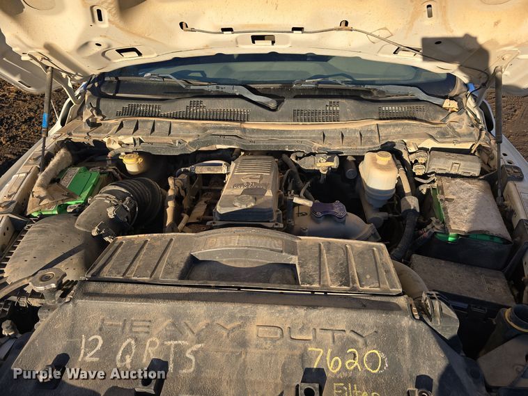 image for item DW3985 2011 Dodge Ram 4500HD flatbed truck