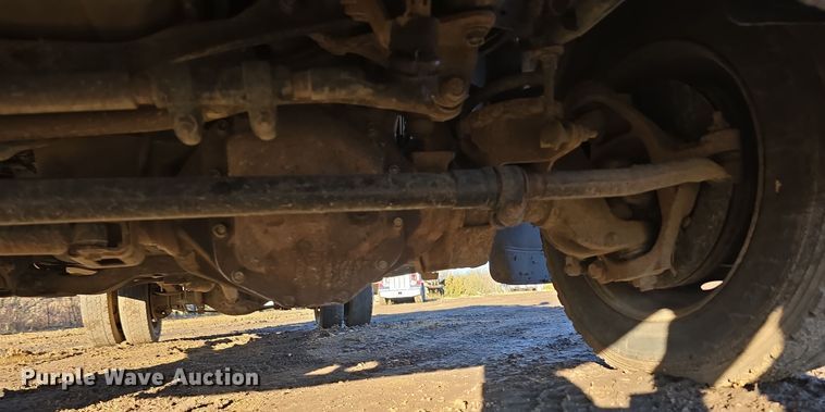 image for item DW3985 2011 Dodge Ram 4500HD flatbed truck