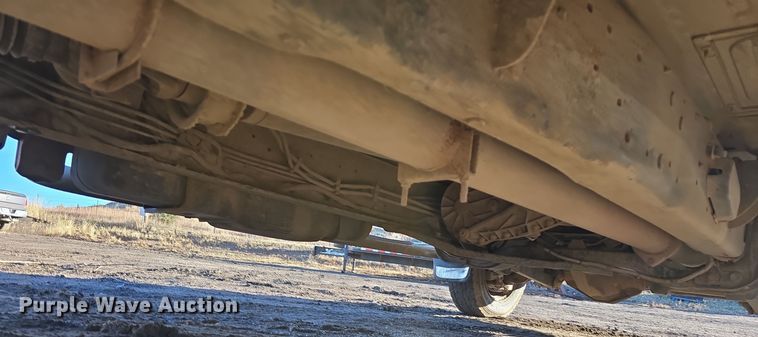 image for item DW3985 2011 Dodge Ram 4500HD flatbed truck