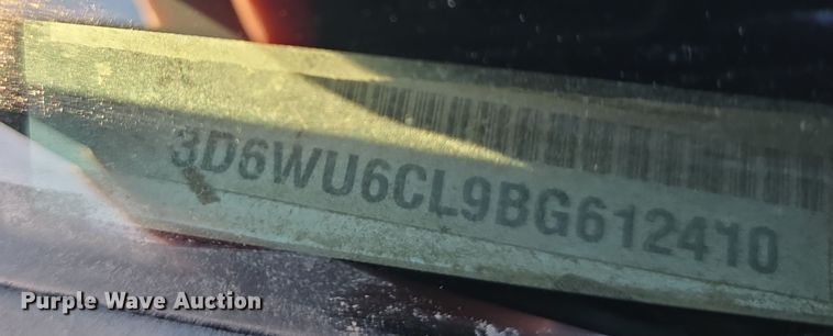 image for item DW3985 2011 Dodge Ram 4500HD flatbed truck