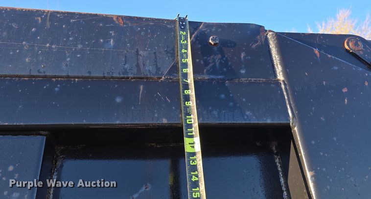 image for item DW3986 2005 Ford F750 Super Duty XLT dump truck