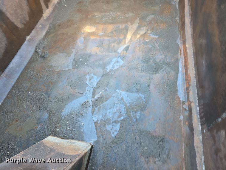 image for item DW3986 2005 Ford F750 Super Duty XLT dump truck