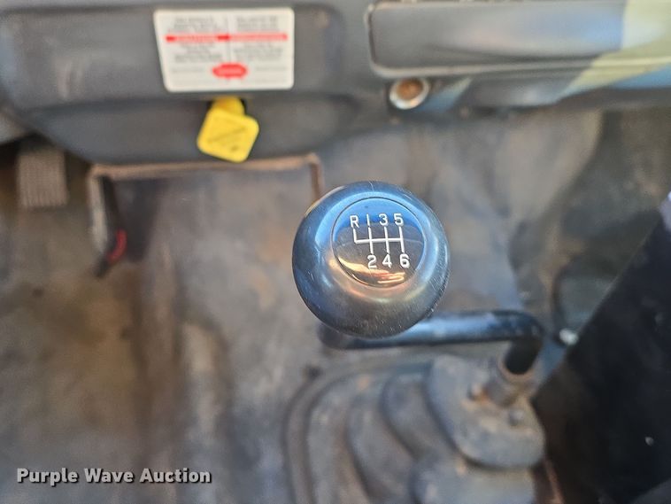 image for item DW3986 2005 Ford F750 Super Duty XLT dump truck