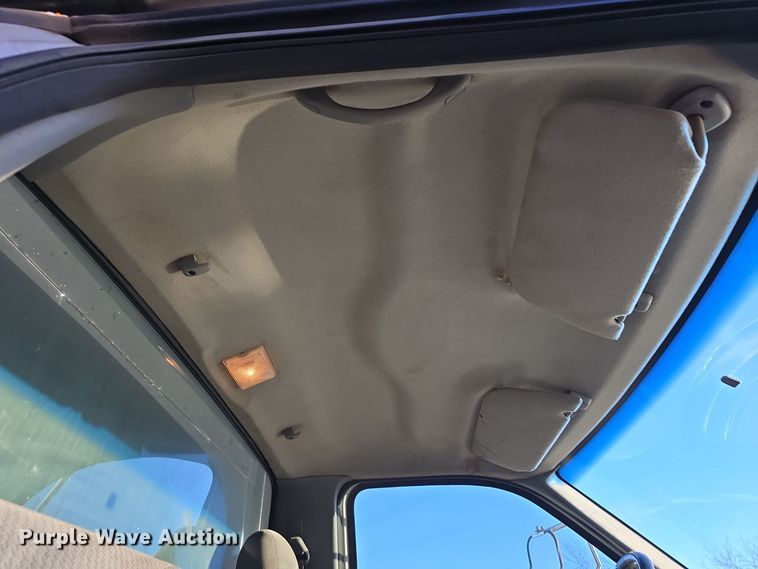 image for item DW3986 2005 Ford F750 Super Duty XLT dump truck