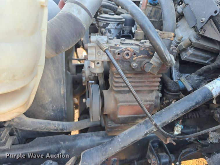 image for item DW3986 2005 Ford F750 Super Duty XLT dump truck