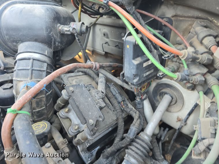 image for item DW3986 2005 Ford F750 Super Duty XLT dump truck