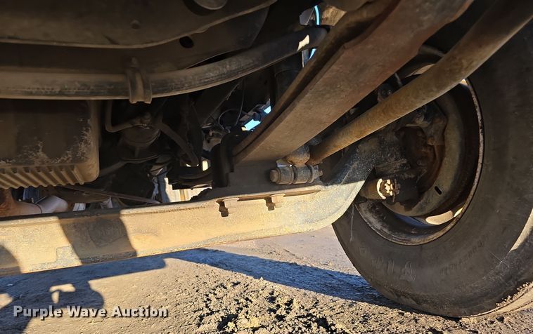 image for item DW3986 2005 Ford F750 Super Duty XLT dump truck