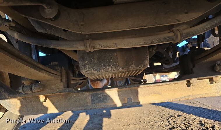 image for item DW3986 2005 Ford F750 Super Duty XLT dump truck