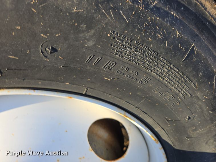 image for item DW3986 2005 Ford F750 Super Duty XLT dump truck