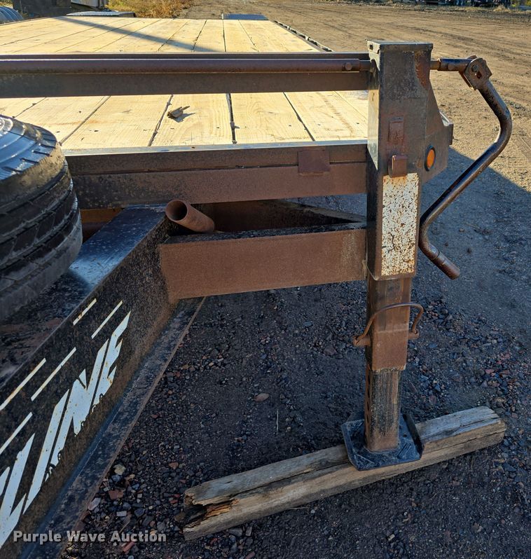 image for item DW3987 2010 FastLine equipment trailer