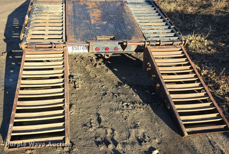 image for item DW3987 2010 FastLine equipment trailer