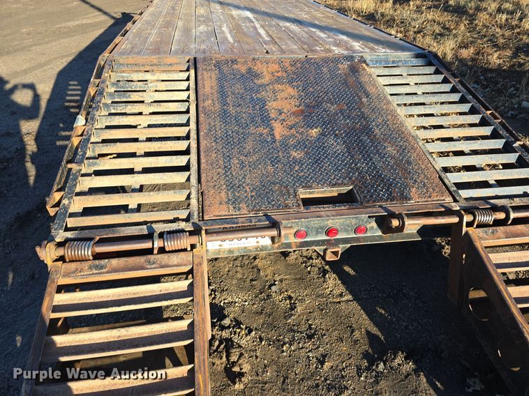 image for item DW3987 2010 FastLine equipment trailer