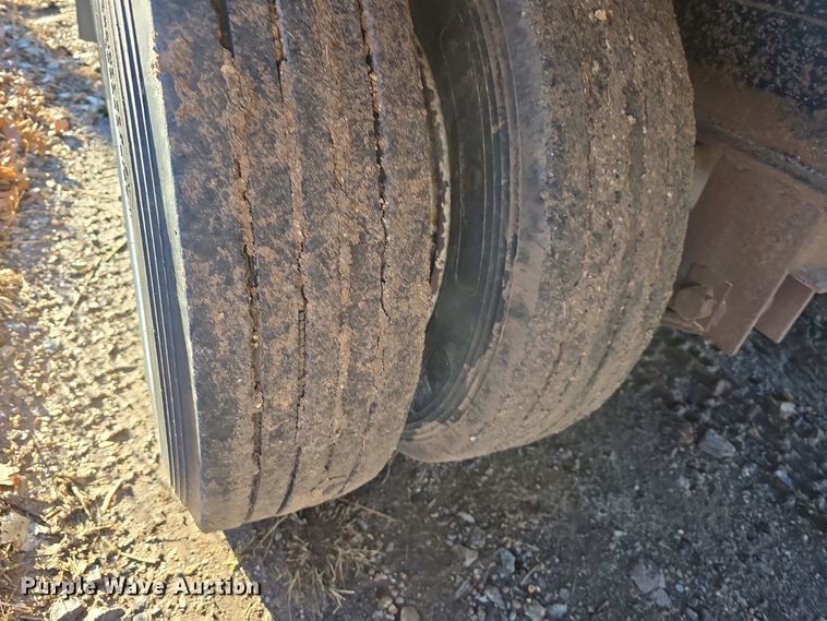 image for item DW3987 2010 FastLine equipment trailer