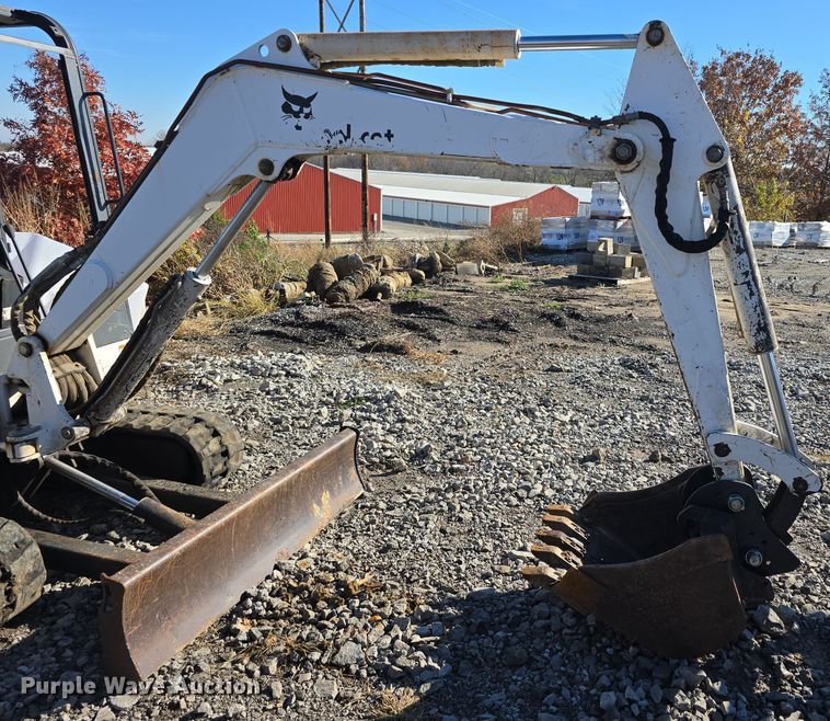 image for item DW3991 1996 Bobcat 331 C-Series mini excavator