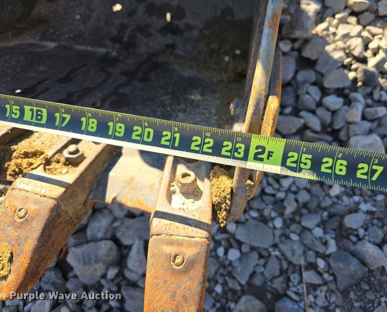 image for item DW3991 1996 Bobcat 331 C-Series mini excavator