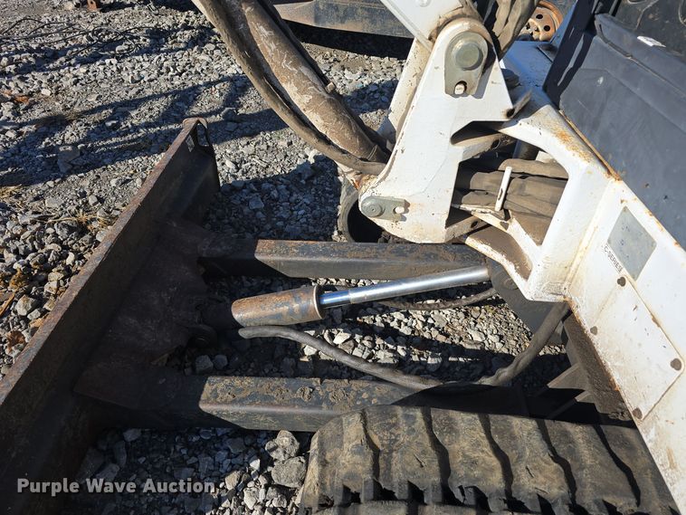 image for item DW3991 1996 Bobcat 331 C-Series mini excavator