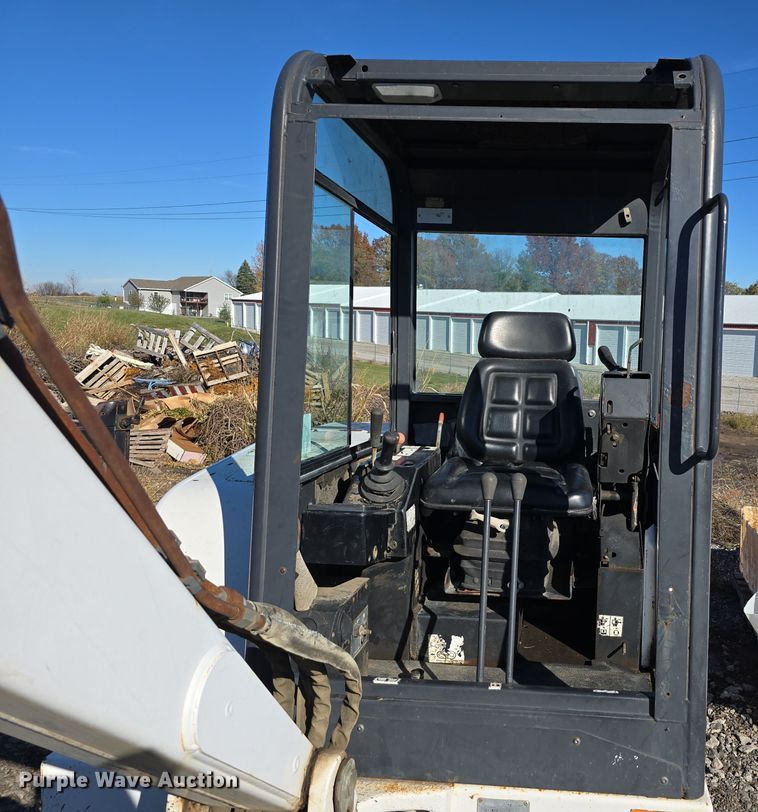 image for item DW3991 1996 Bobcat 331 C-Series mini excavator