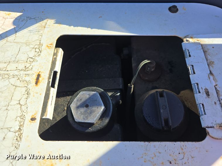 image for item DW3991 1996 Bobcat 331 C-Series mini excavator