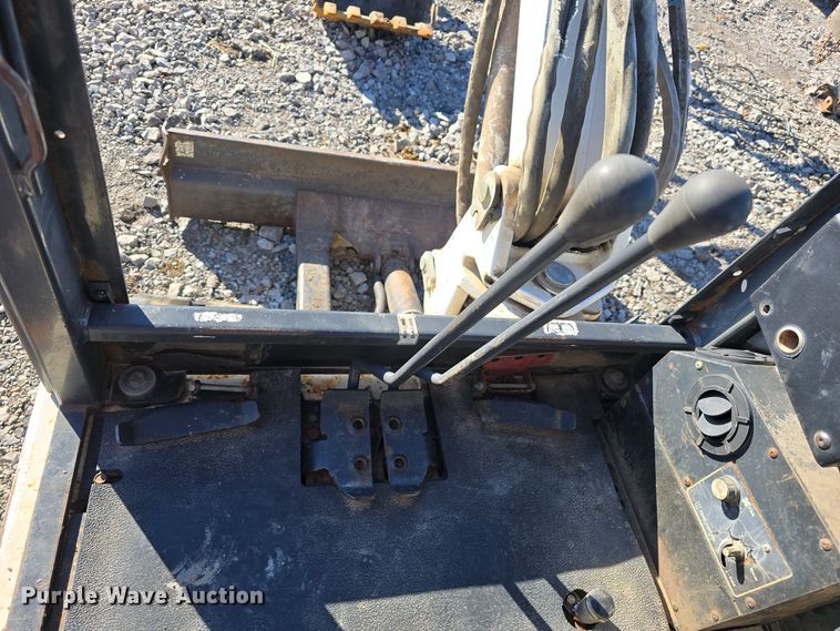 image for item DW3991 1996 Bobcat 331 C-Series mini excavator