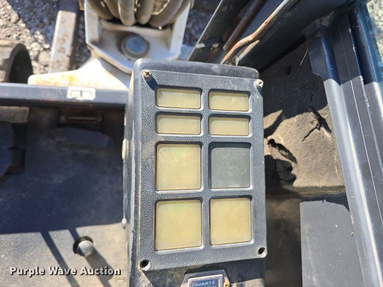 image for item DW3991 1996 Bobcat 331 C-Series mini excavator