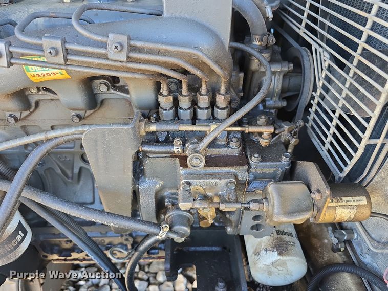 image for item DW3991 1996 Bobcat 331 C-Series mini excavator