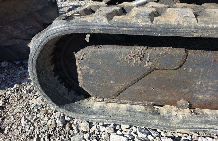 image for item DW3991 1996 Bobcat 331 C-Series mini excavator