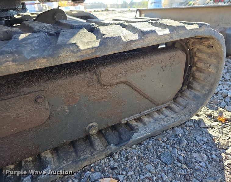 image for item DW3991 1996 Bobcat 331 C-Series mini excavator