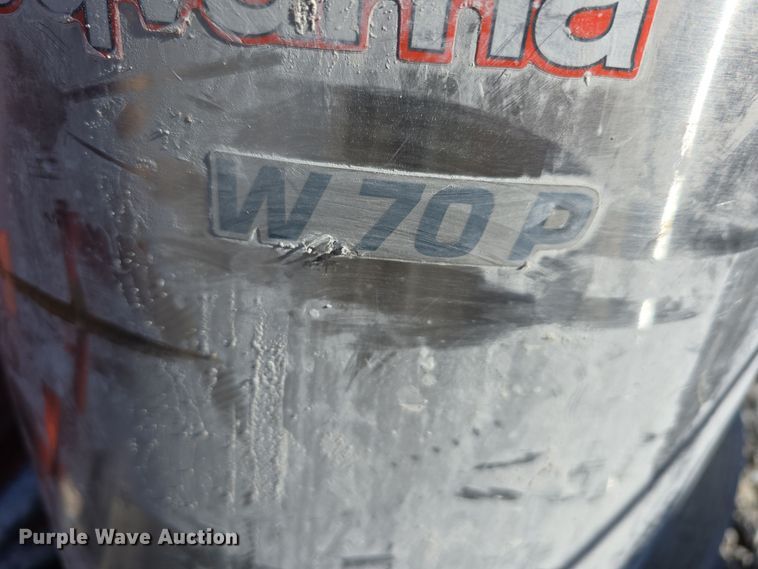 image for item DW3993 2018 Husqvarna W70P vacuum