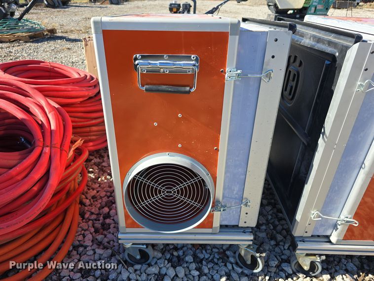 image for item DW3993 2018 Husqvarna W70P vacuum