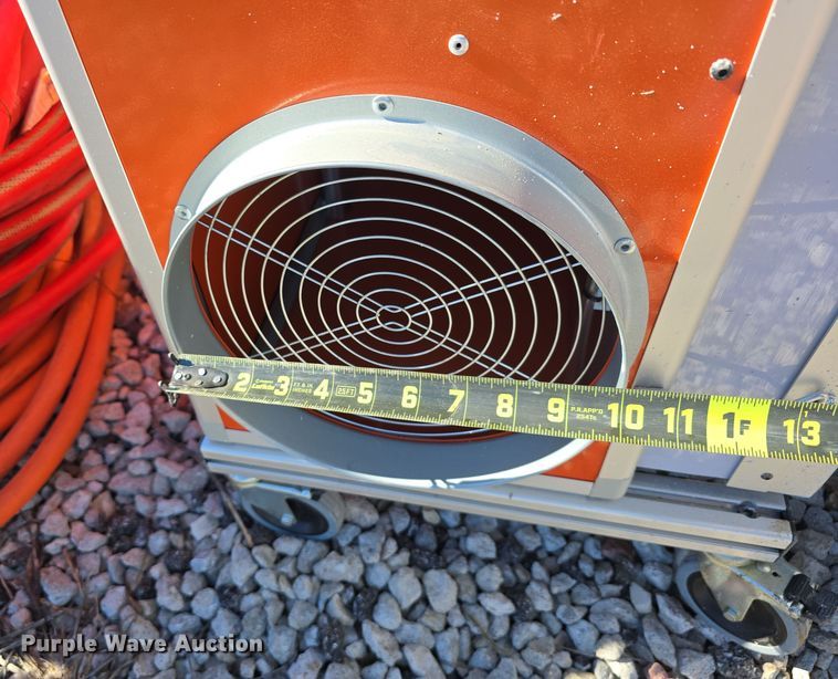 image for item DW3993 2018 Husqvarna W70P vacuum