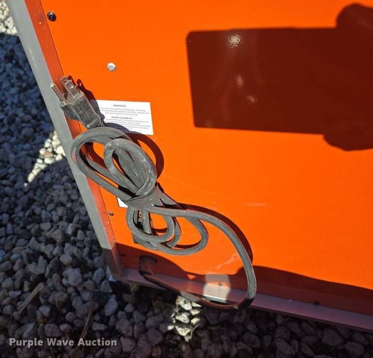 image for item DW3993 2018 Husqvarna W70P vacuum