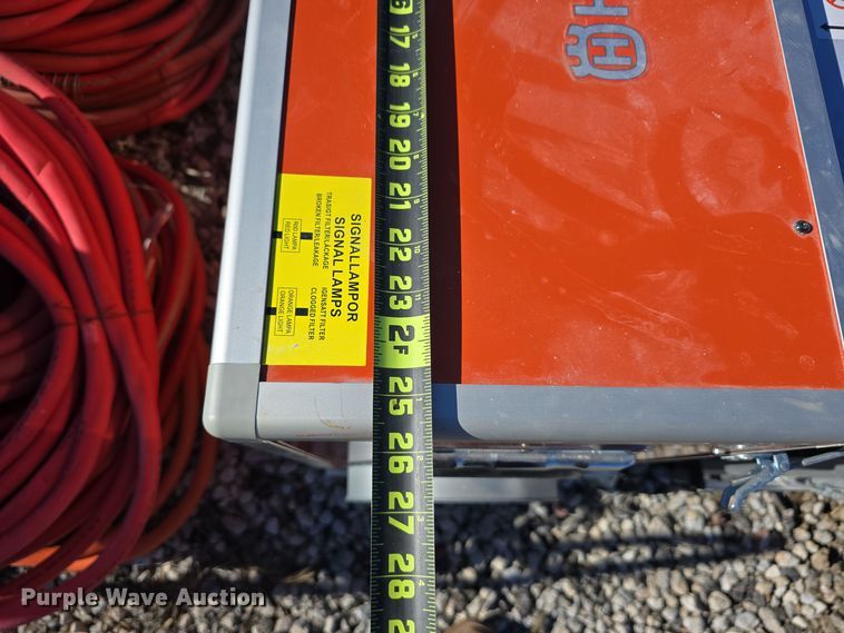 image for item DW3993 2018 Husqvarna W70P vacuum